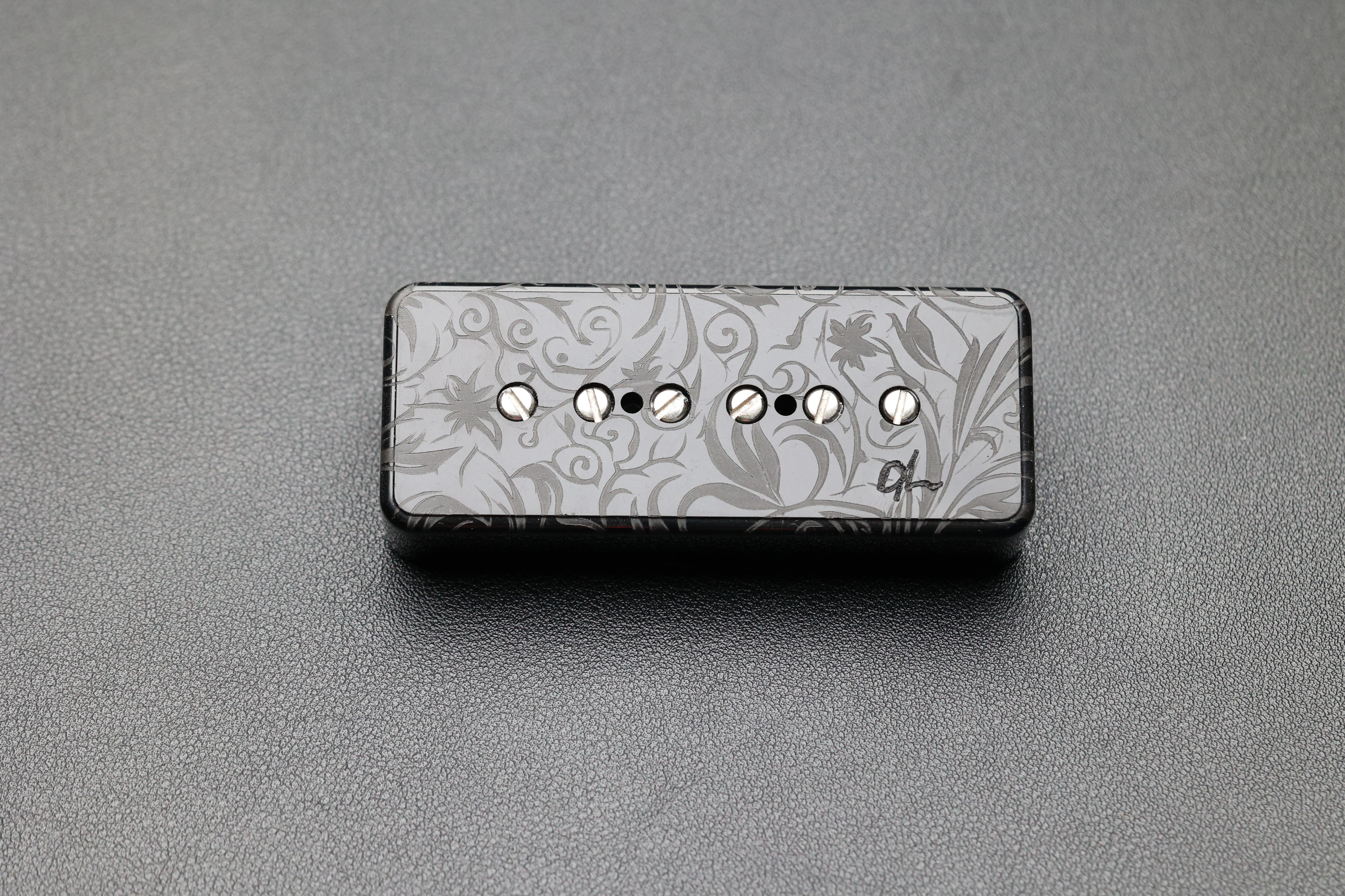 Flower Black Etched P90