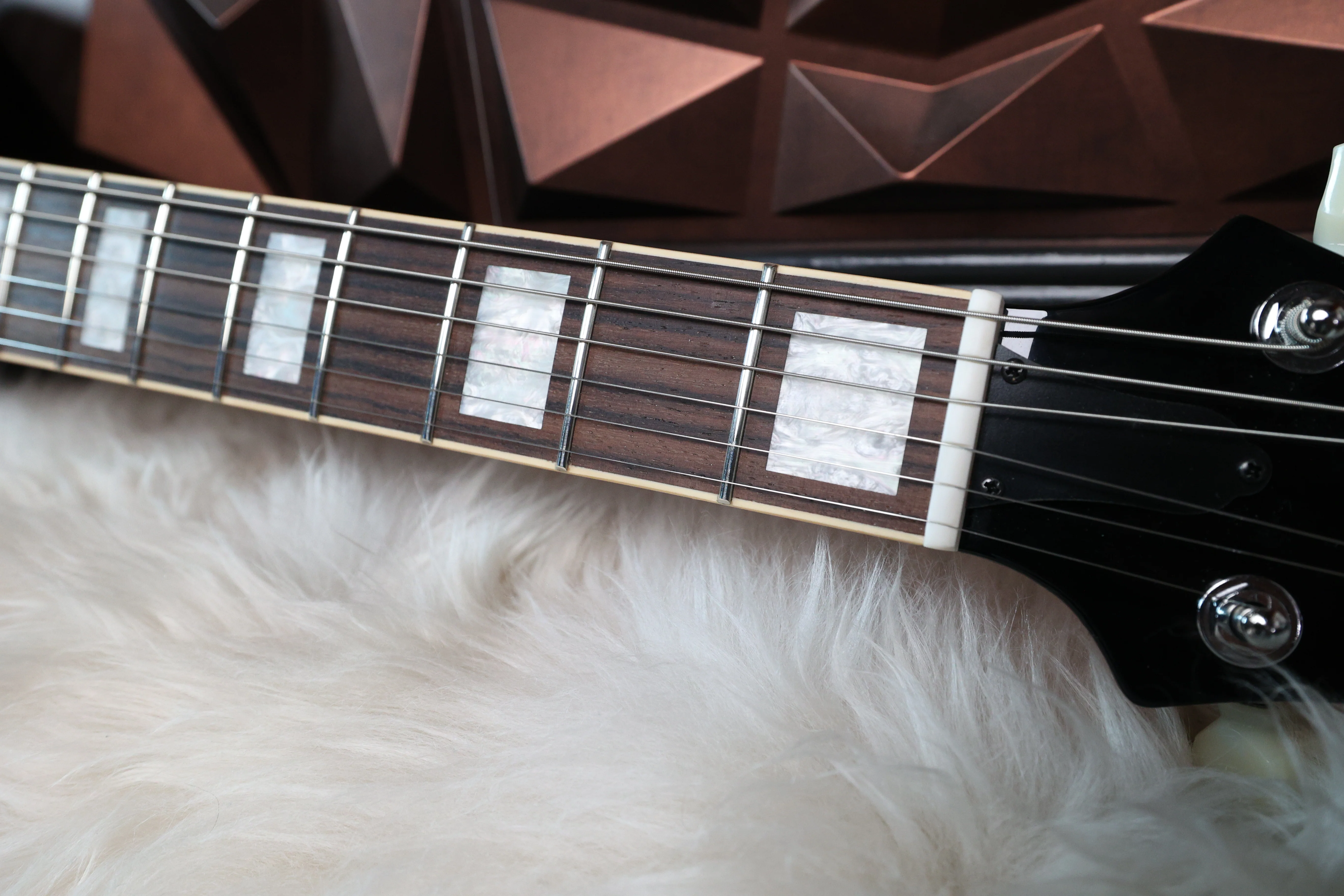 Valkyrie Guitar Works THRUMA Electric Guitar 1/1 - Image 4